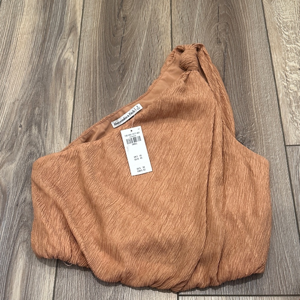 Abercrombie & Fitch Textured One Shoulder Top